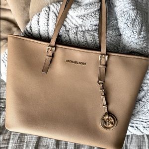 Michael Kors Jet Set Travel Tote